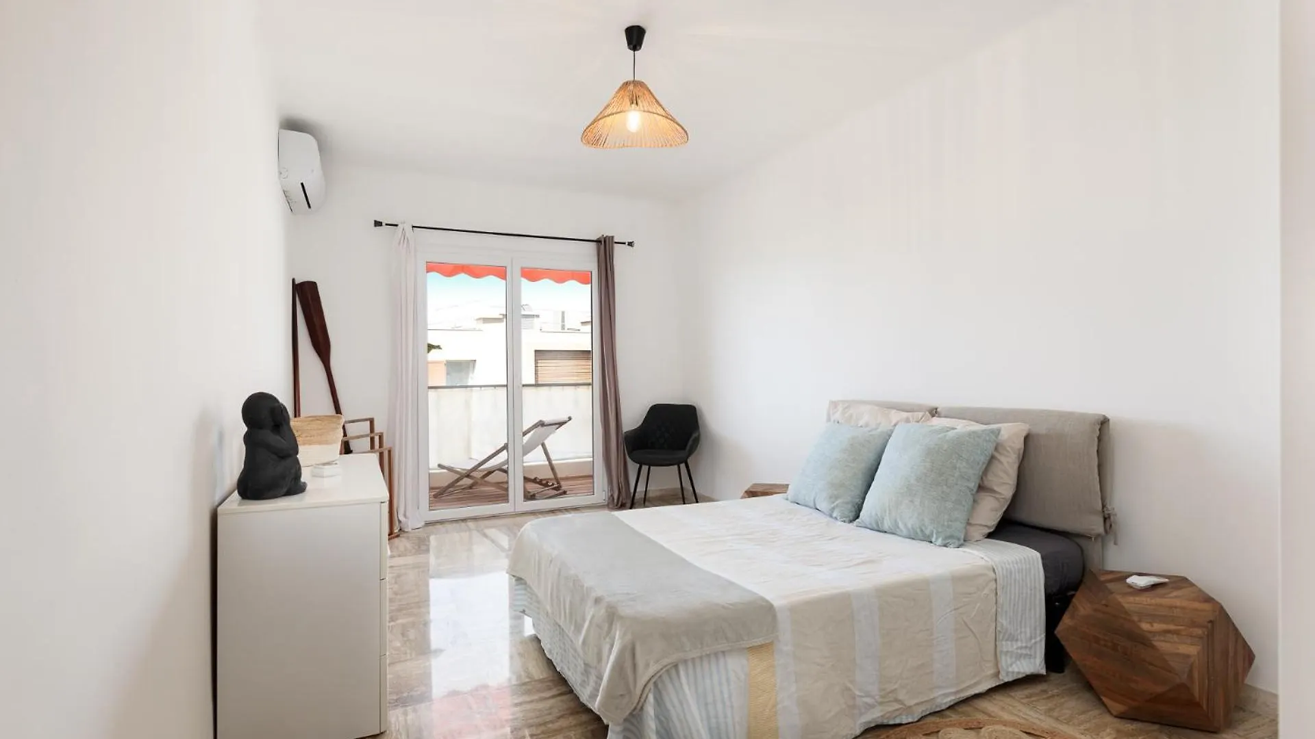 Spacieux Appartement De 114 M2 A 5 Min Des Plages - Proximite Tous Commerces Et Transports Antibes