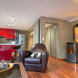 T4 de 90m2 pour 6P. 3 chambres. Jardin partagé. Wifi. Parking. Appartement Cauterets