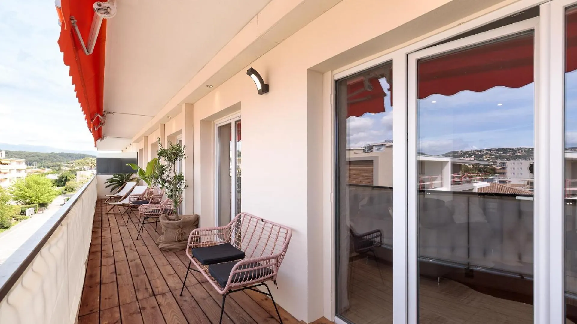 Spacieux Appartement De 114 M2 A 5 Min Des Plages - Proximite Tous Commerces Et Transports Antibes Apartment